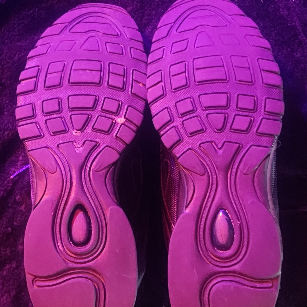 Nike Black and Silver Sneakers - Picture 5 of 5